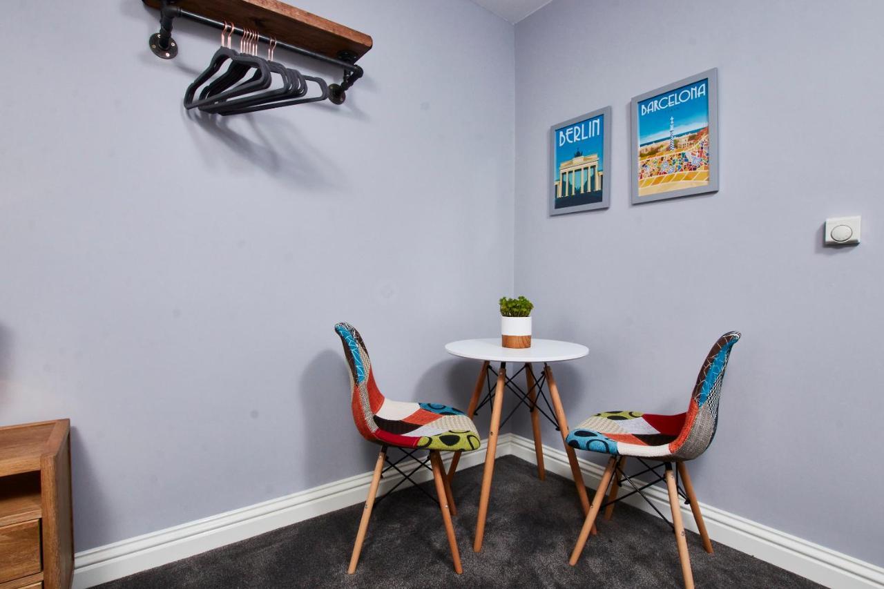 Delven House, Apartment 5 - Self Check-In, Self-Catering Serviced Apartment For East Midlands Airport 캐슬 도닝턴 외부 사진